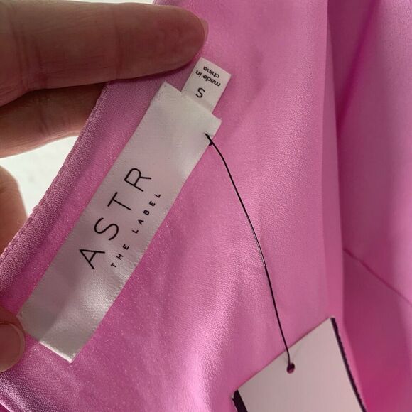ASTR The Label Pink Tiered Gauze Halter Dress Womens Size Small NWT $138 - Picture 10 of 10